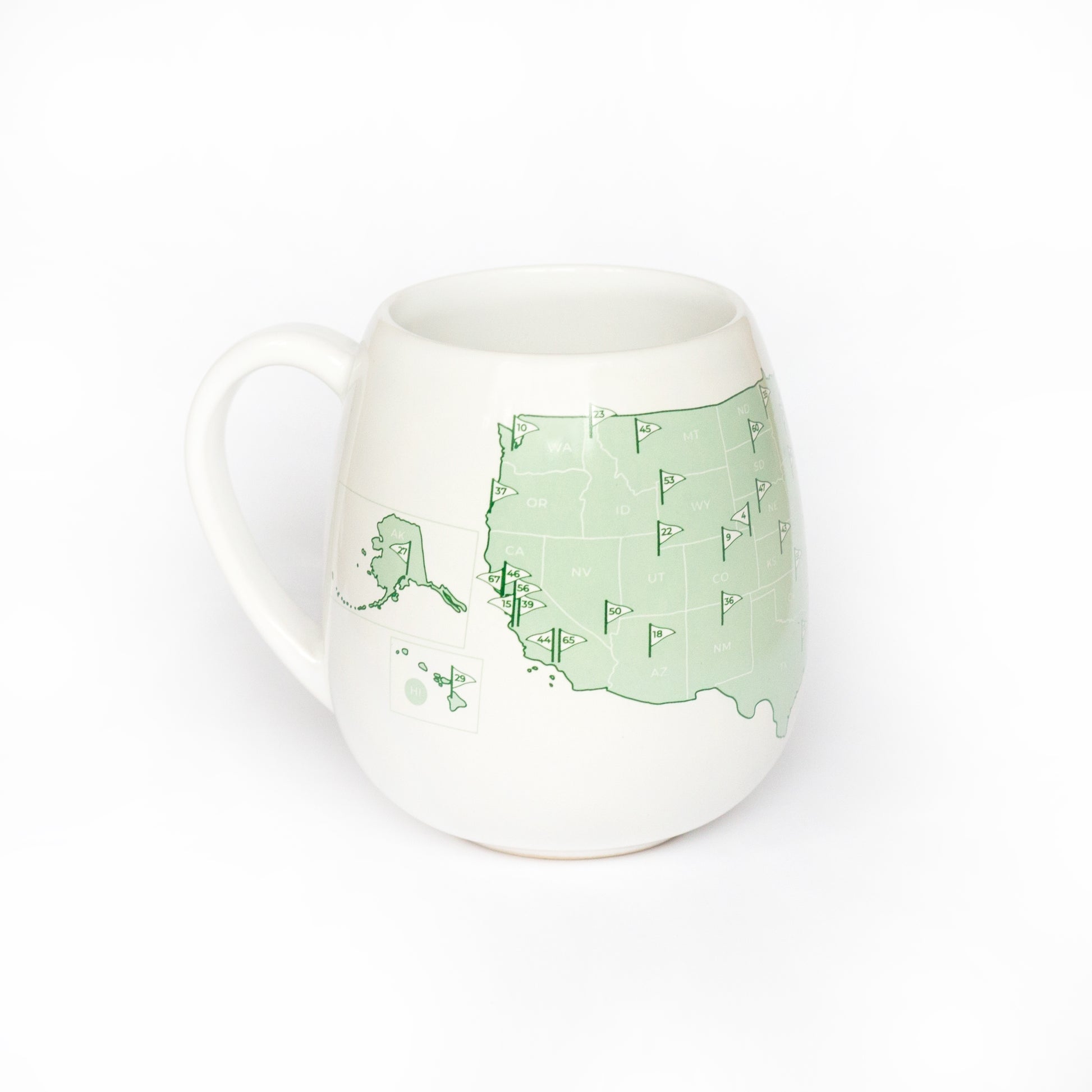 Left side detail of US golf courses checklist mug ready to color in visited courses, golf themed gift